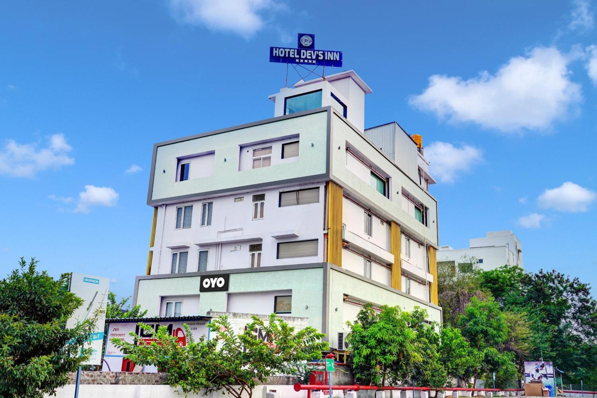Super Townhouse Dev'S Inn By Cj Gunadala Exterior photo